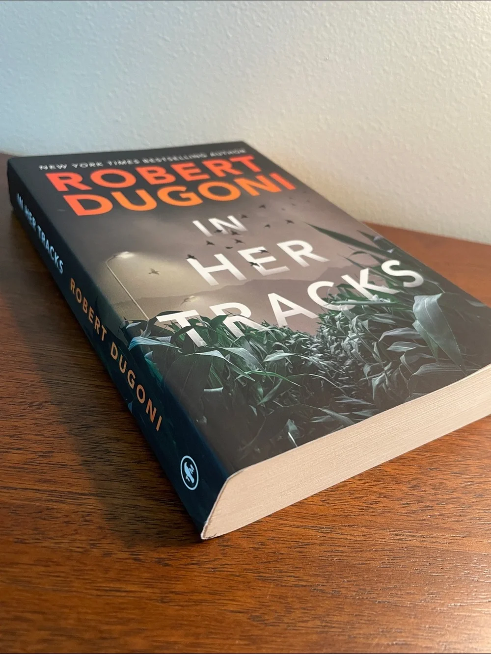 In Her Tracks Book by Robert Dugoni Paperpack